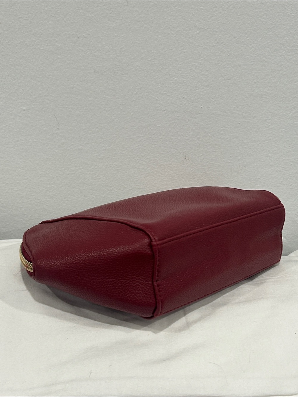 Brand new burgundy Cosmetic pouch - Picture 4 of 5